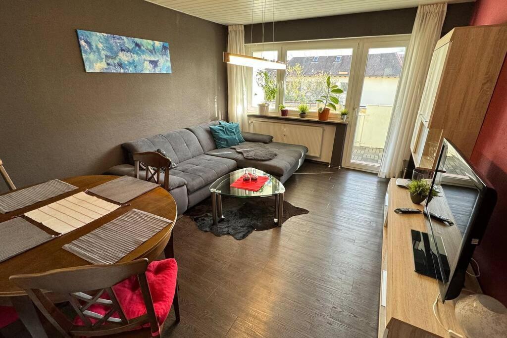 Monikas Home - Gemuetliche 3-Zimmer-Wohnung Im Herzen Von Boeblingen Luaran gambar