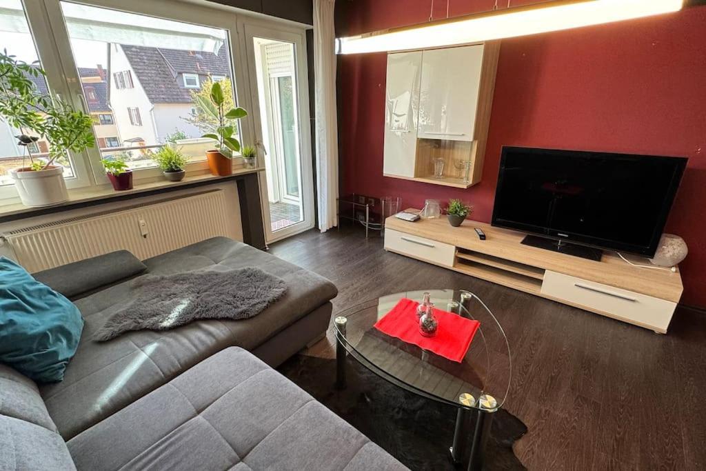Monikas Home - Gemuetliche 3-Zimmer-Wohnung Im Herzen Von Boeblingen Luaran gambar
